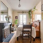 Montmartre Duplex Avec Balcon